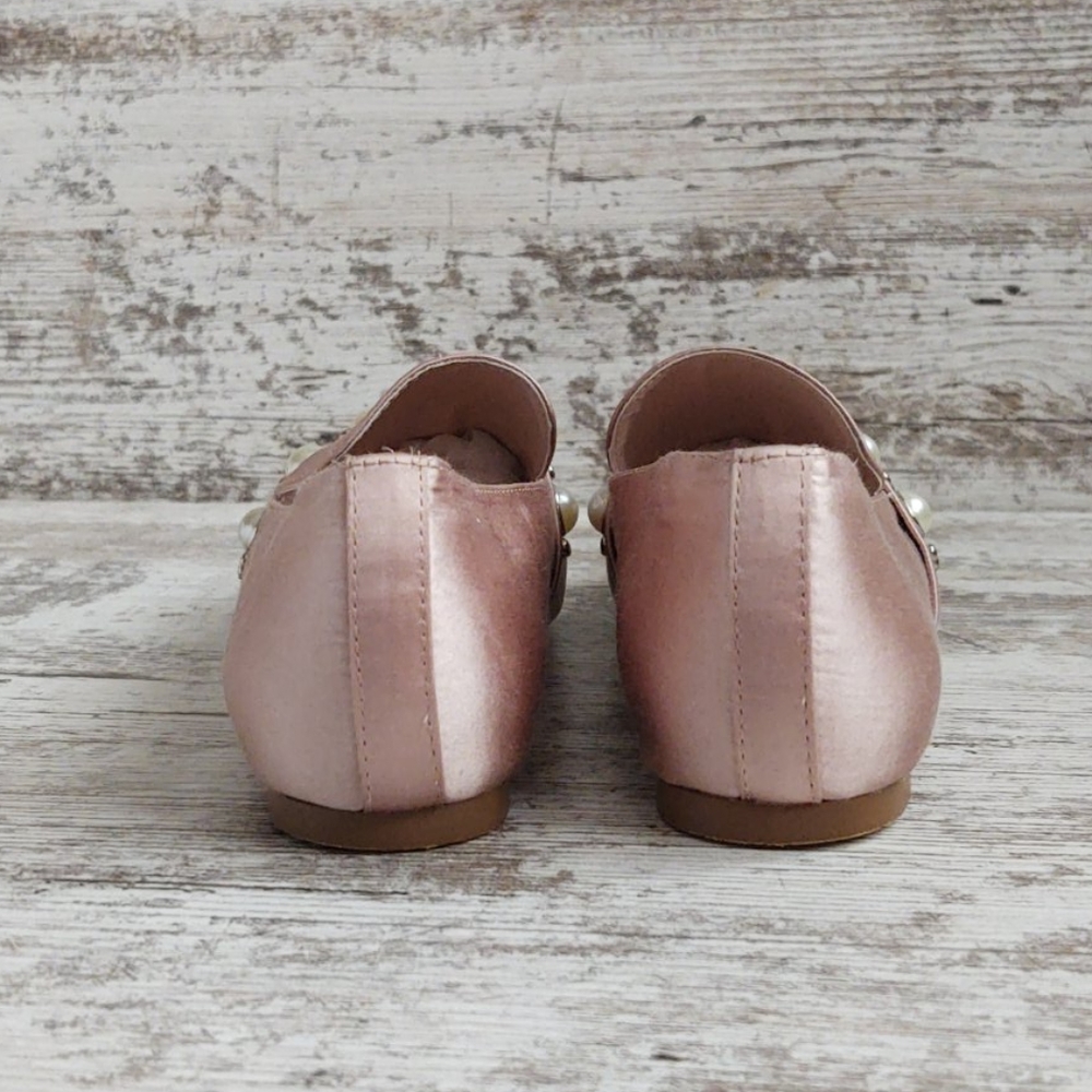 🟨ShoeDazzle Lt Pink Satin Pearl Silver Stud Flat..Super Cute🥰 - Picture 13 of 16